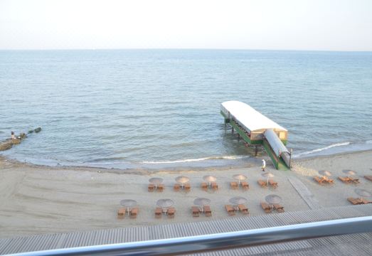 2. 호텔 고르키..