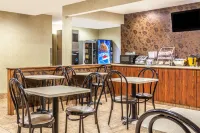 Super 8 by Wyndham Liverpool/Clay/Syracuse Area Hotels in Clay