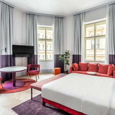 Falkensteiner Boutique Hotel Prague Отели рядом с достопримечательностью «Музей Мухи»