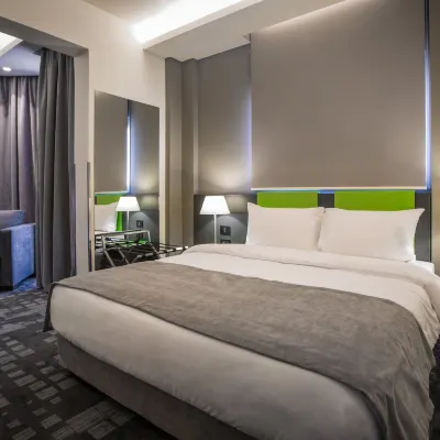 Studio 44 Hotels near Raouche