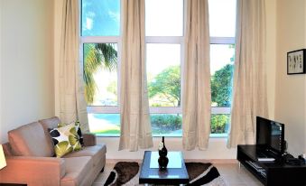 Mcln - Spacious Furnished Studio