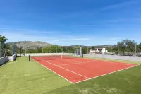 自然之家 - 帶網球場和游泳池的度假勝地 - 2星級