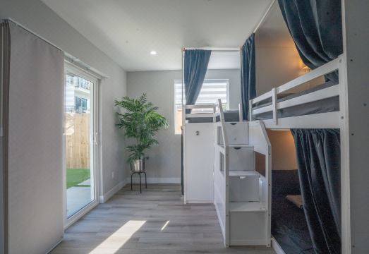 2. 노르망디 호스텔..