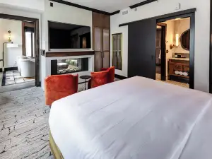 Hotel Renegade