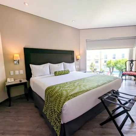 Plaza Camelinas Hotel