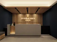 Fieris Izzy Hotel Hotels near Arion Mall