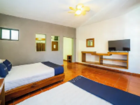 Capital O Hotel Casa Blanca セラヤのホテル