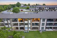 Lakefront Oasis Amazing Views! Hotels in Ruth B City Township