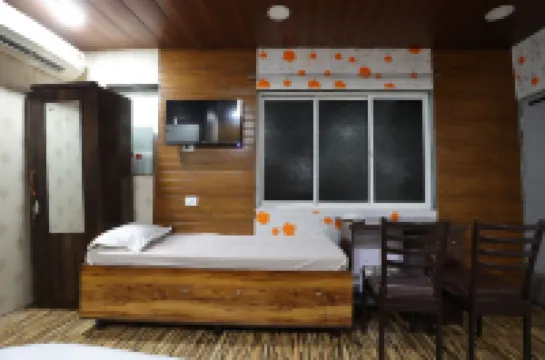 호텔 시브 반다나 인, 타네