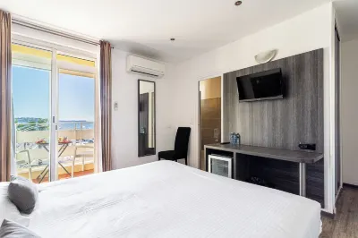 Hotel de la Baie Hotels in Le Castellet