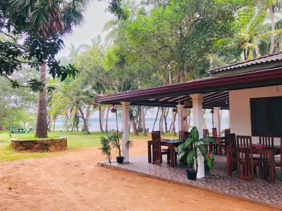 Lucas Lake Hotel Hotels near Bandagiriya Raja Maha Viharaya