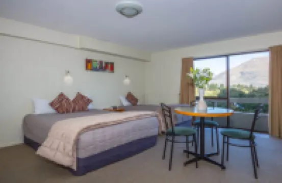 Earnslaw Lodge