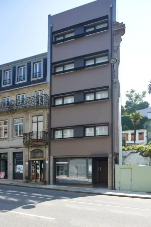 Signature Apartments Santa Catarina Отели рядом с достопримечательностью «Jardim do Infante Dom Henrique»