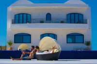 Villa Santorini, Wine Dark Sea Villas