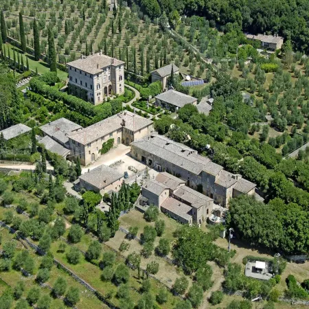 Charming House in Tuscany with Pool & Views