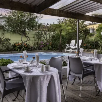 Auriol's Guesthouse Отели рядом с достопримечательностью «Торговый центр N1 City»