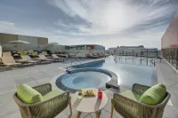 Urban Al Khoory Hotel - Kolam Infiniti