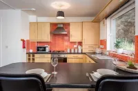 Walker Suite No82 - Donnini Apartments Hotels in Kilmarnock