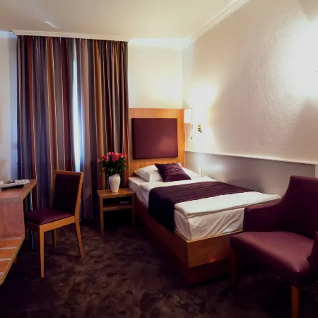 Hotel Niederrad - Self Check IN Отели рядом с достопримечательностью «Нидеррад»