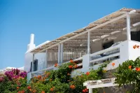 Ostria Studios & Apartments