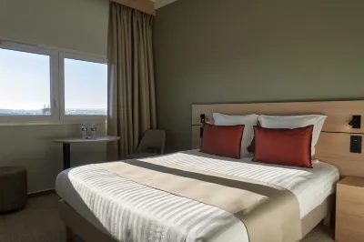 Hôtel Akena Troyes - la Chapelle St-Luc Các khách sạn ở Barberey-Saint-Sulpice