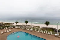 Tradewinds Condos by Hosteeva - Beach