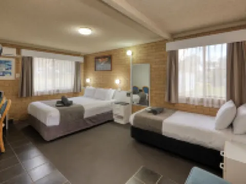 Hamilton Hume Motor Inn Hotels in Yass