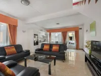 Wanna Studio Apartments Hotels near Gabriel Island,Flat Island&Gunner's Quoin