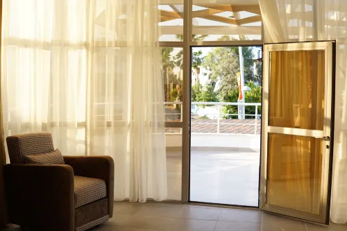 Hotel Felizya - Bed and Breakfasts