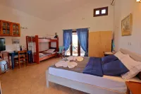 Megris Country Houses Hotel di Elafonisos
