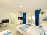 Relax Studios Deluxe Pool Wifi Beach