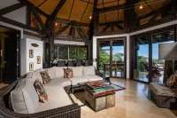 Tulemar Resort - balcony