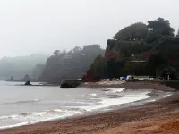 Family 4-Bed Apartment in Dawlish with Sea View Hotel di Dawlish