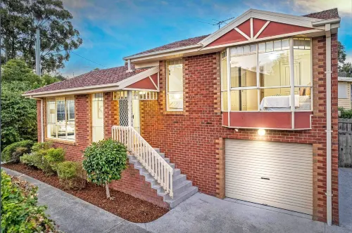 Exquisite 2Br Staycation Ringwood Hotels in Ringwood