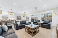 Totally Beachin Family Beach House by Panhandle Getaways Hotel a Laguna Beach