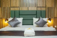 Pious Court Guest House Old Gra - Homestays