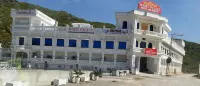 White Palace Hotel & Resort Hotels in Khoi Maira