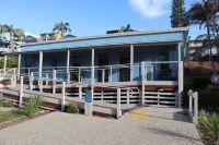 NRMA Port Macquarie Breakwall Holiday Park Отели рядом с достопримечательностью «Текинг Пойнт Лайтхаус»