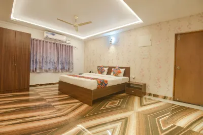 FabExpress MA Homes - Nr Morjim Beach Hotel di Morjim