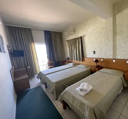 Flisvos Hotel di Vigla
