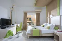 Elmi Beach Hotel & Suites - spa