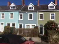 Lovely 4-Bed Victorian House in Bangor by the Sea Hotels near Enchantment