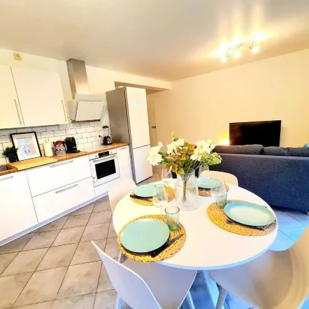 New 1 Bedroom Flat with Balcony & Garden