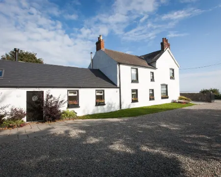 Manse on the Beach Hotels in Newtownards