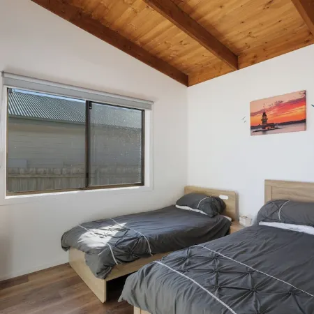 Beautiful Cosy Family Hideaway - Free Wifi and Foxtel/Stan - Amazing Long Jetty Hotele w: Foster