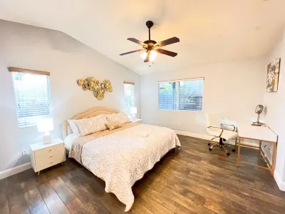 High Ceiling & Amazing backyard & family Kids friendly 월마트 슈퍼센터 주변 호텔