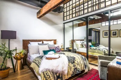 Historic DC Firehouse Penthouse Loft Hotel a 