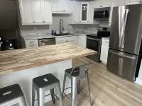 Beach house with Private Heated Pool, Jacuzzi, Firepit. Steps to beach and park. - Wifi