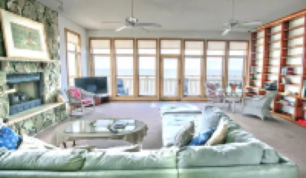 HEATED pool/waterfront/private pier/tennis/hot tub/kayaks/SUPs/8bed 6bath