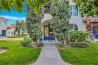 Luxurious Ground Floor Villa with Charming Legacy Hotels in La Quinta